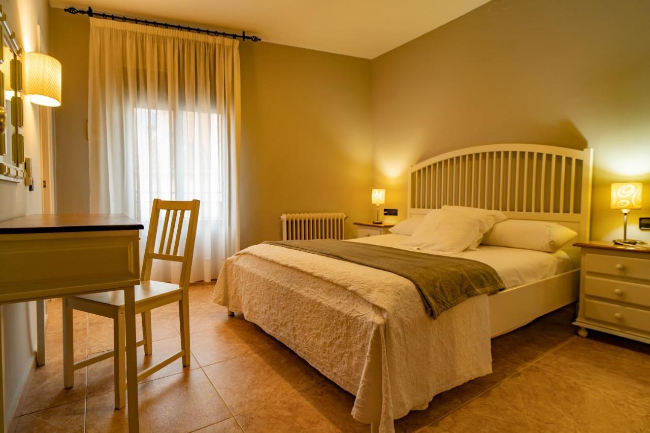 Hotel Alfonso IX (Adults Only) Caces Zewnętrze zdjęcie