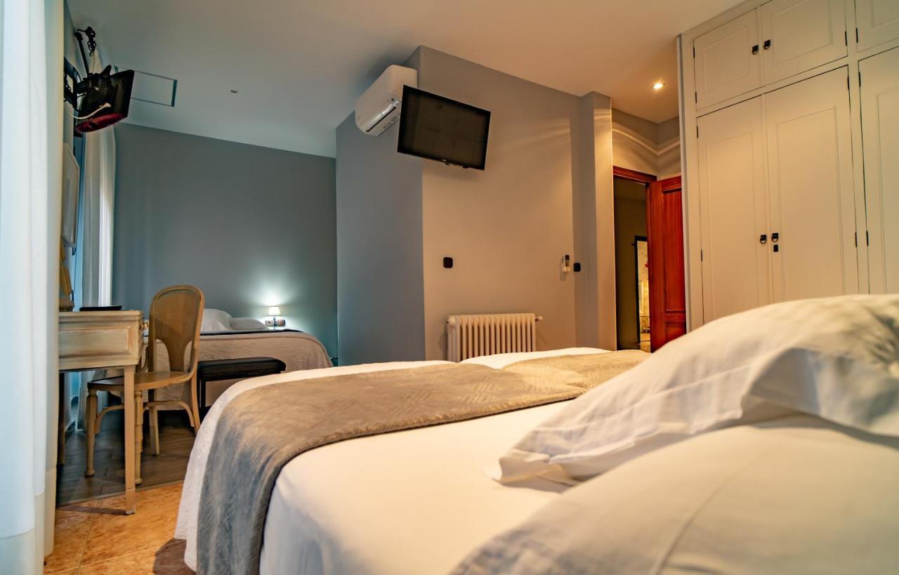 Hotel Alfonso IX (Adults Only) Caces Zewnętrze zdjęcie