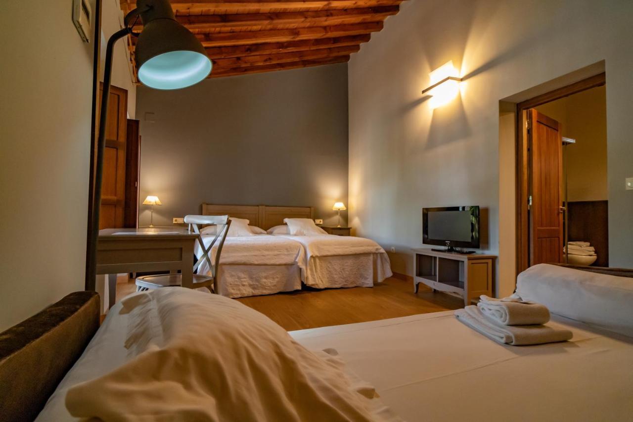 Hotel Alfonso IX (Adults Only) Caces Zewnętrze zdjęcie