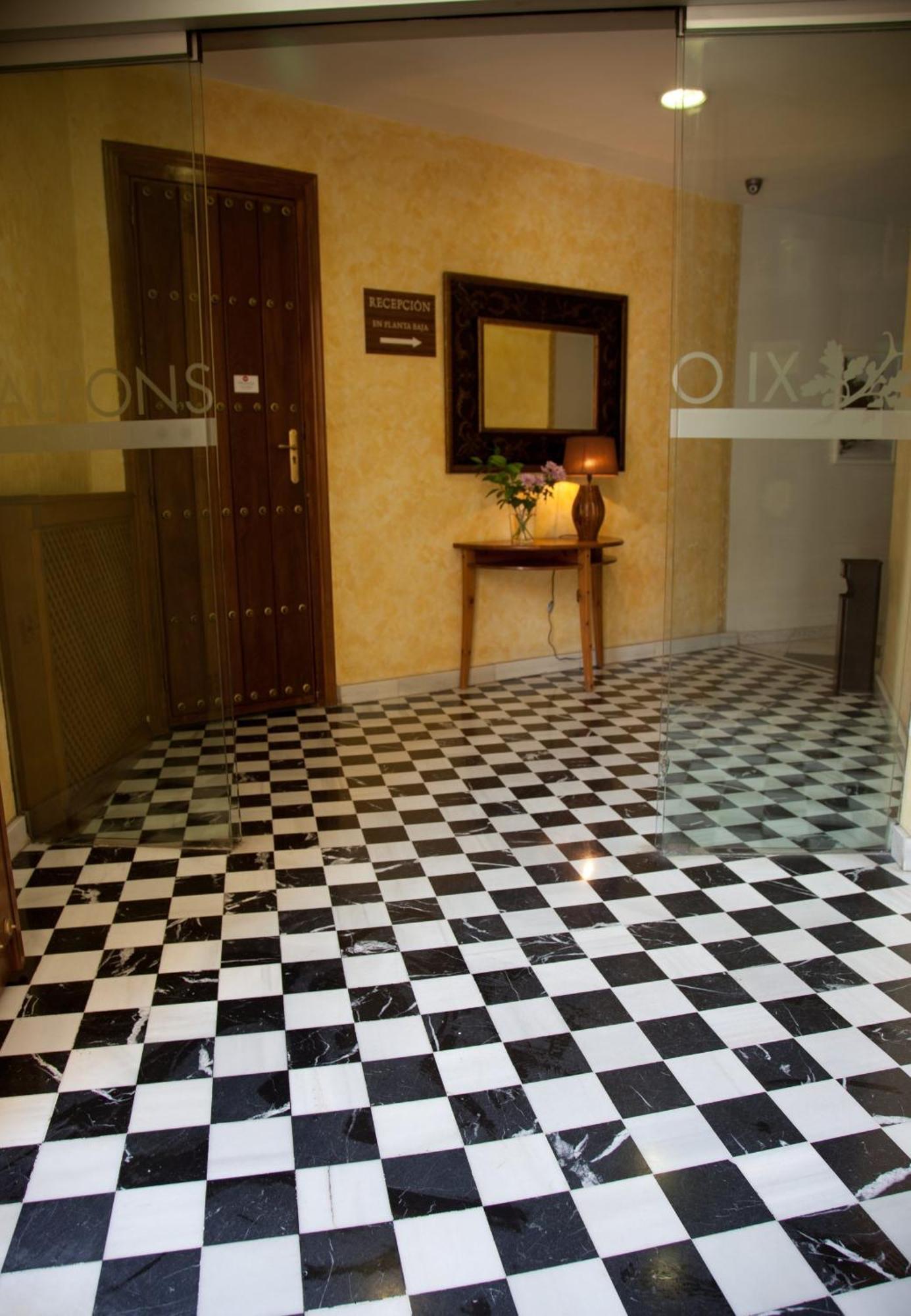 Hotel Alfonso IX (Adults Only) Caces Zewnętrze zdjęcie
